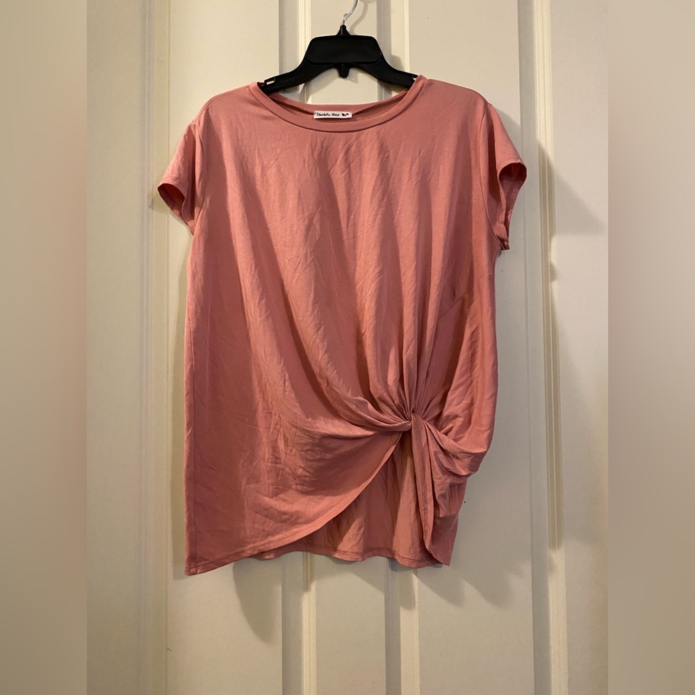 Women's Pink Knot Front Top size medium